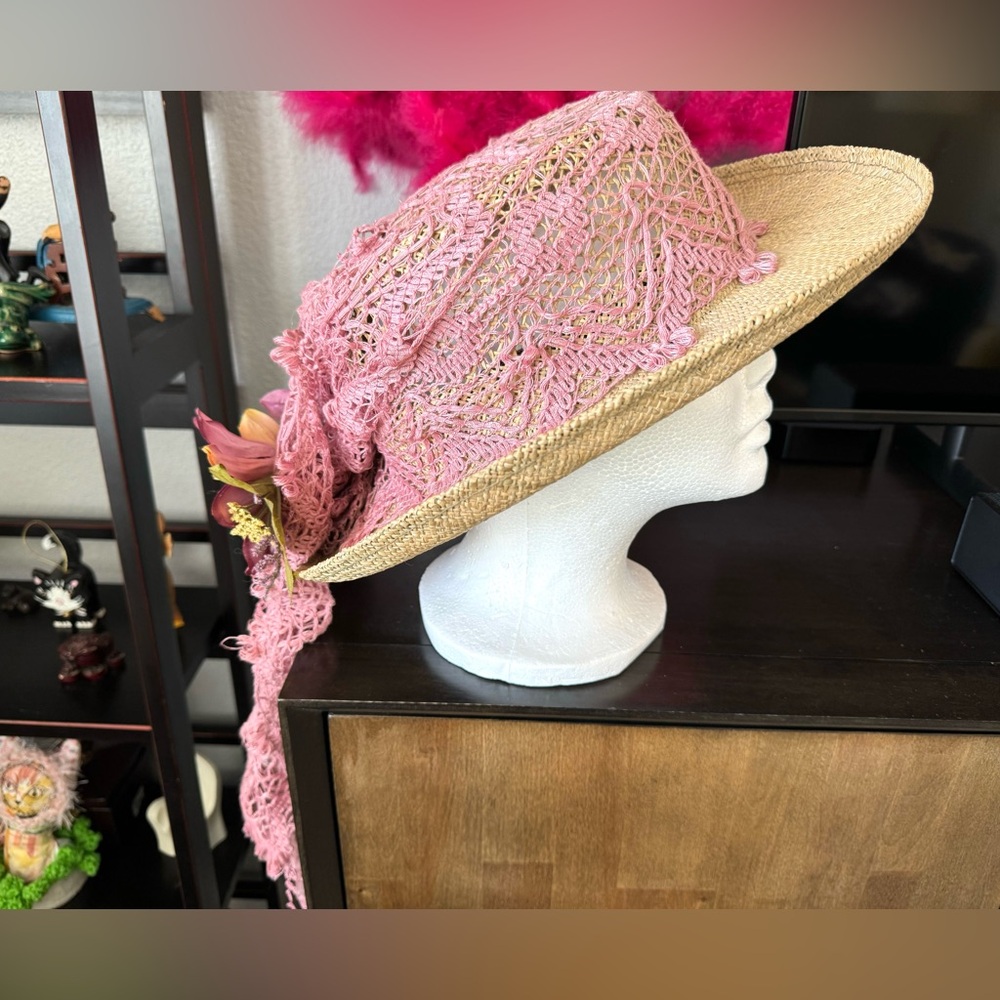 Artisan Straw Hat with Purple- Pinkish Lace and Large Flowers - Picture 7 of 9